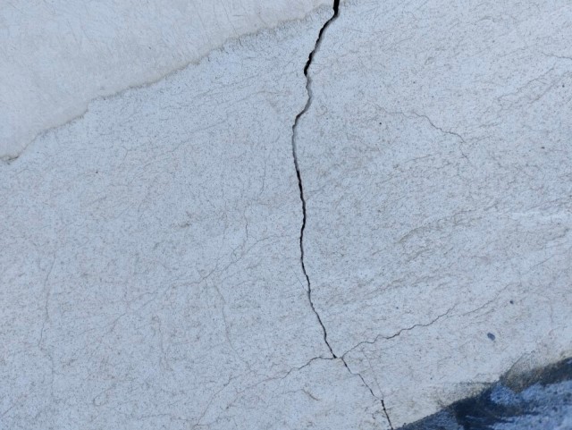 外壁クラック　コーキング前